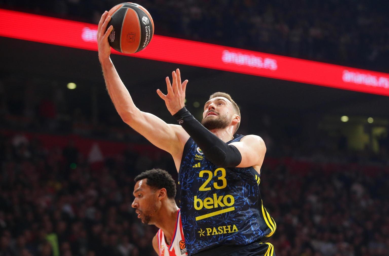 olimpia eccoti guduric un campione d8217europa per riprendere a brillare l8217armani 232 un onore