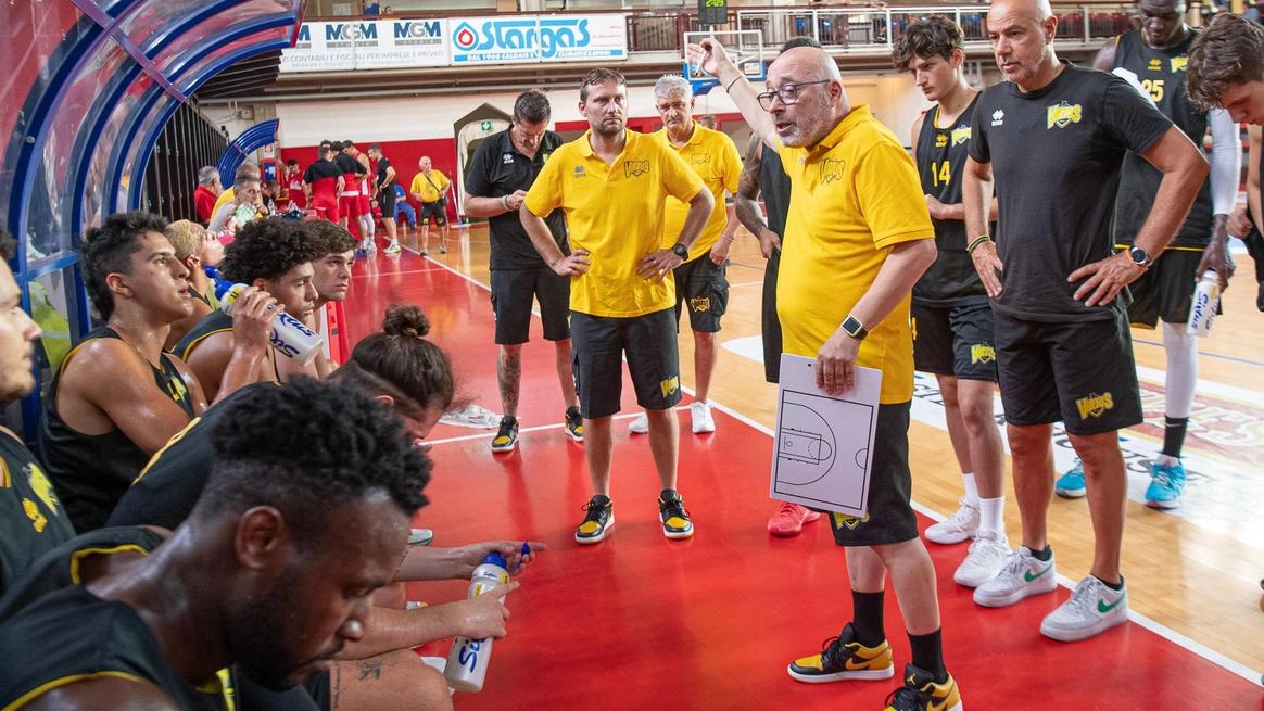 Basket B Nazionale Nel test con Fabriano un’altra vittoria: a riposo Magagnoli. Annullata l’amichevole di domani a Lugo per l’emergenza maltempo. .