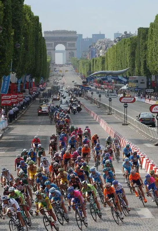 Tour de France, il percorso. Strade chiuse dal mattino