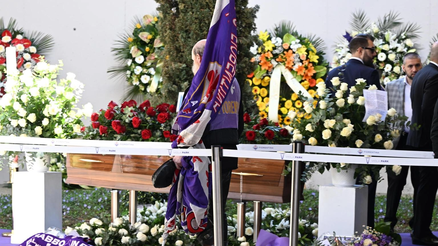 Calcio: Fiorentina; A New York i funerali di Joe Barone