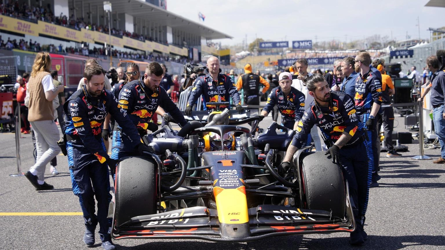 F1: seconda partenza regolare in Giappone, Verstappen in testa
