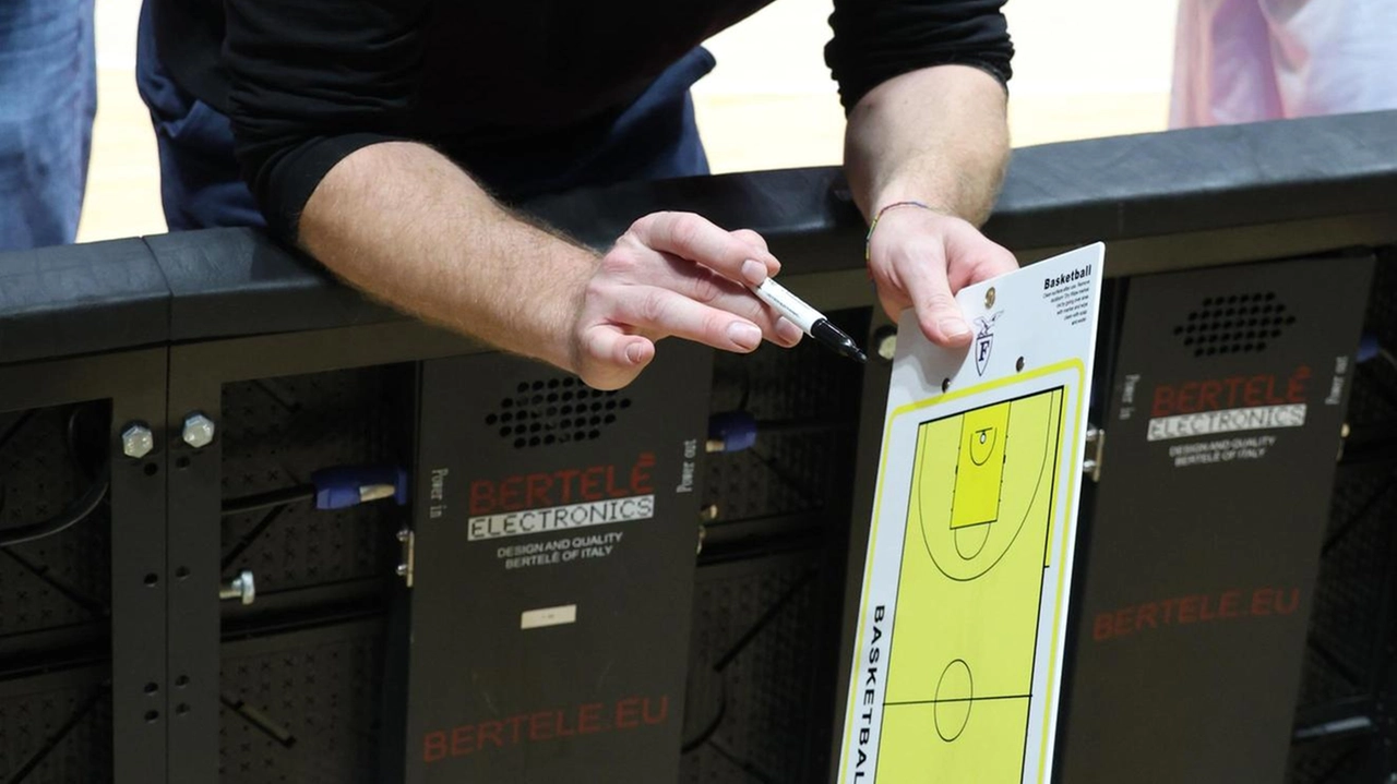 La Fortitudo torna da Rieti con una sconfitta amara e acciacchi fisici da gestire. Coach Cagnardi analizza la partita e si preoccupa per Aradori e Fantinelli in vista delle prossime sfide.