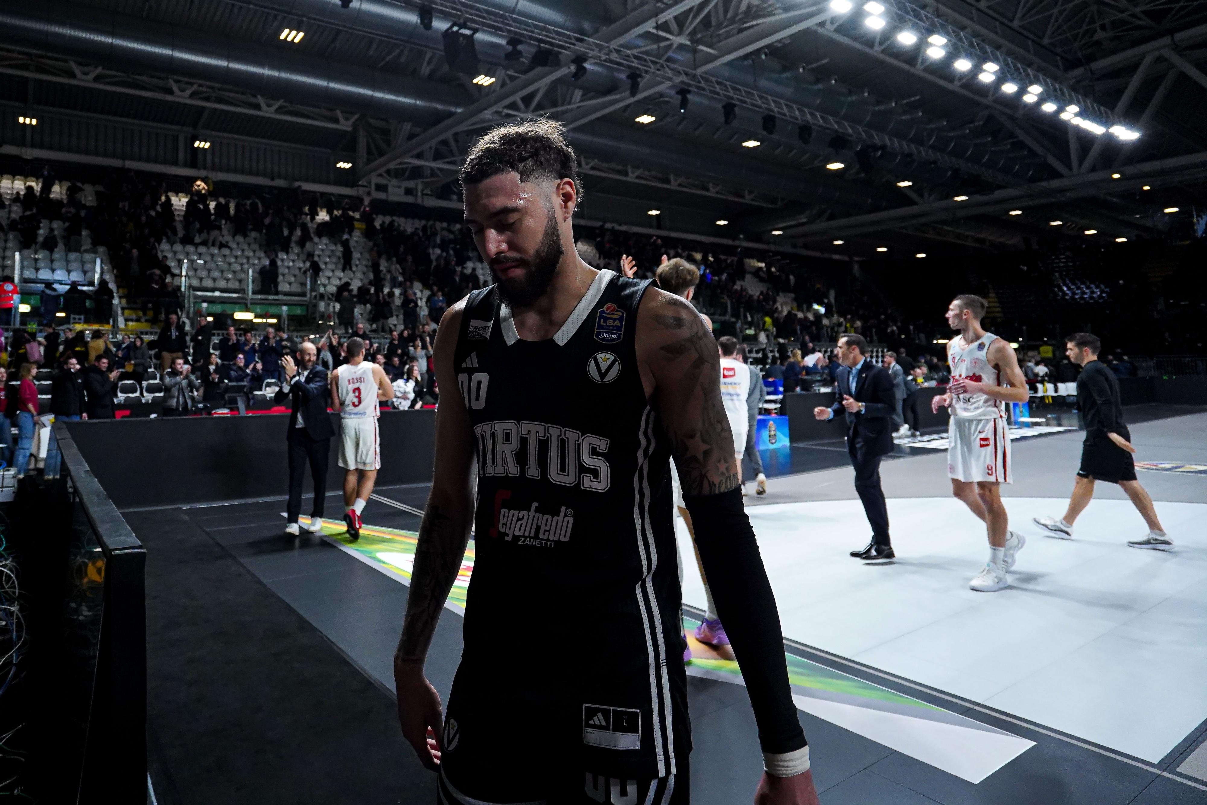 Basket, Serie A: la capolista Trento cade a Trapani. Ko anche Virtus Bologna e Milano