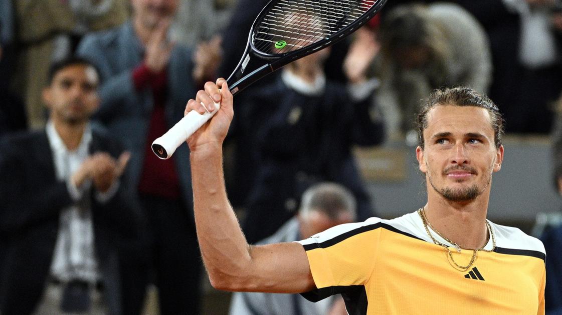 Roland Garros, Zverev elimina De Minaur in tre set e vola in semifinale contro Ruud