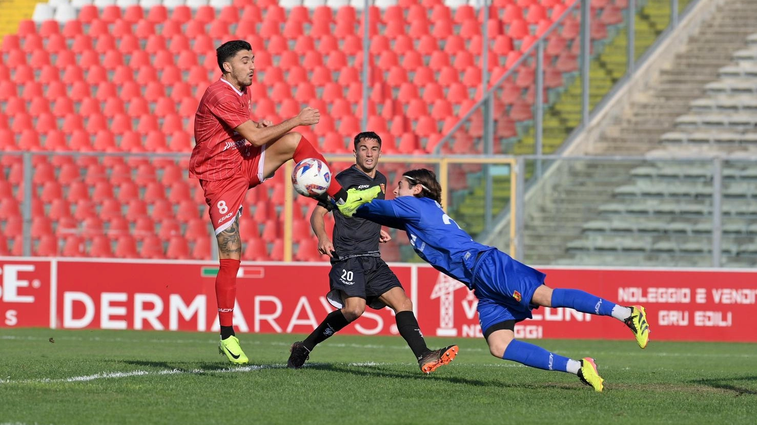 Ritorno alla vittoria per i dorici, che restano però alle prese con i loro fantasmi. I leopardiani se la giocano fino alla fine, nonostante il rosso a capitan Raparo.