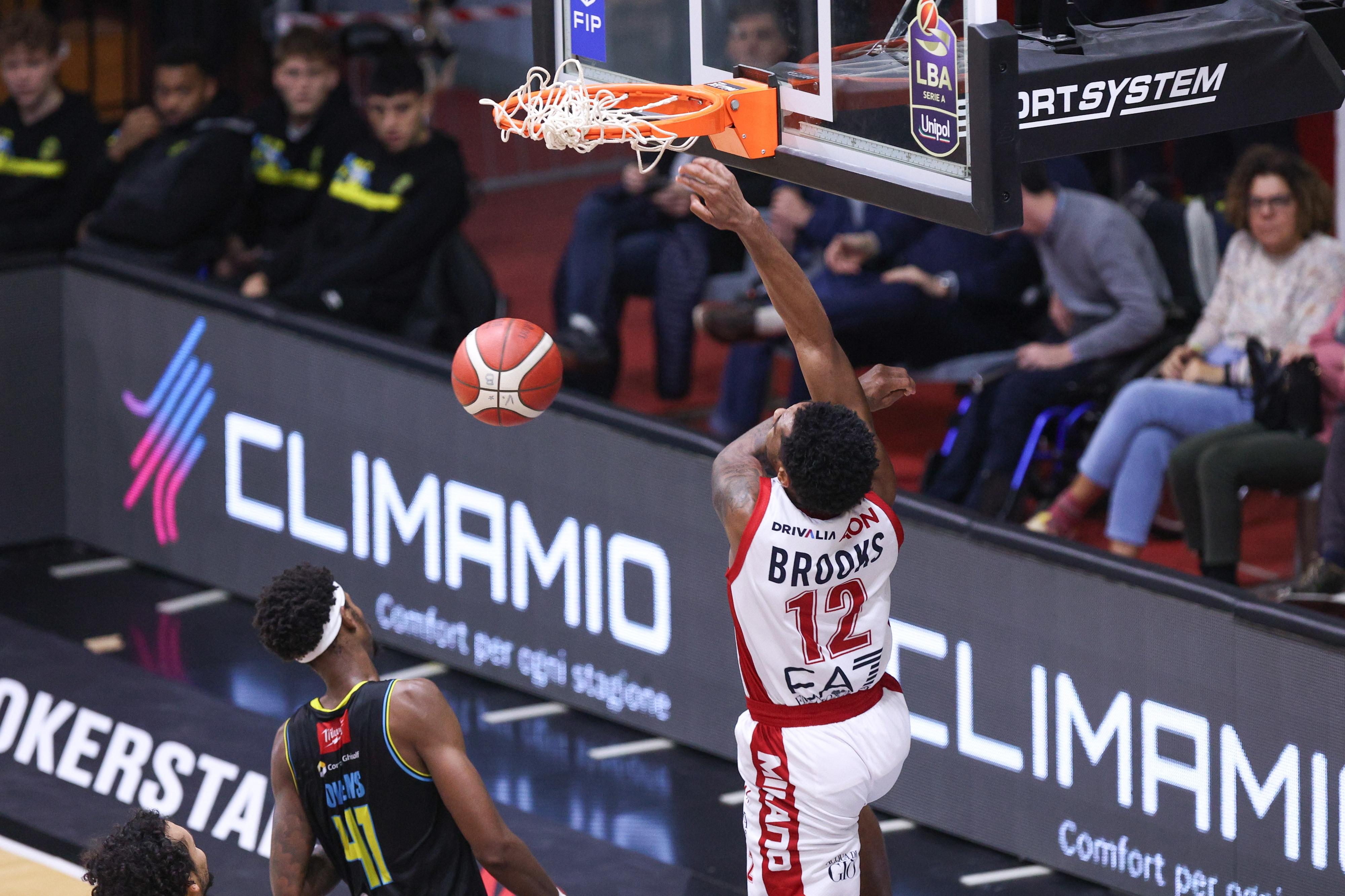 Basket Serie A, Milano rischia ma si prende il derby con la Vanoli