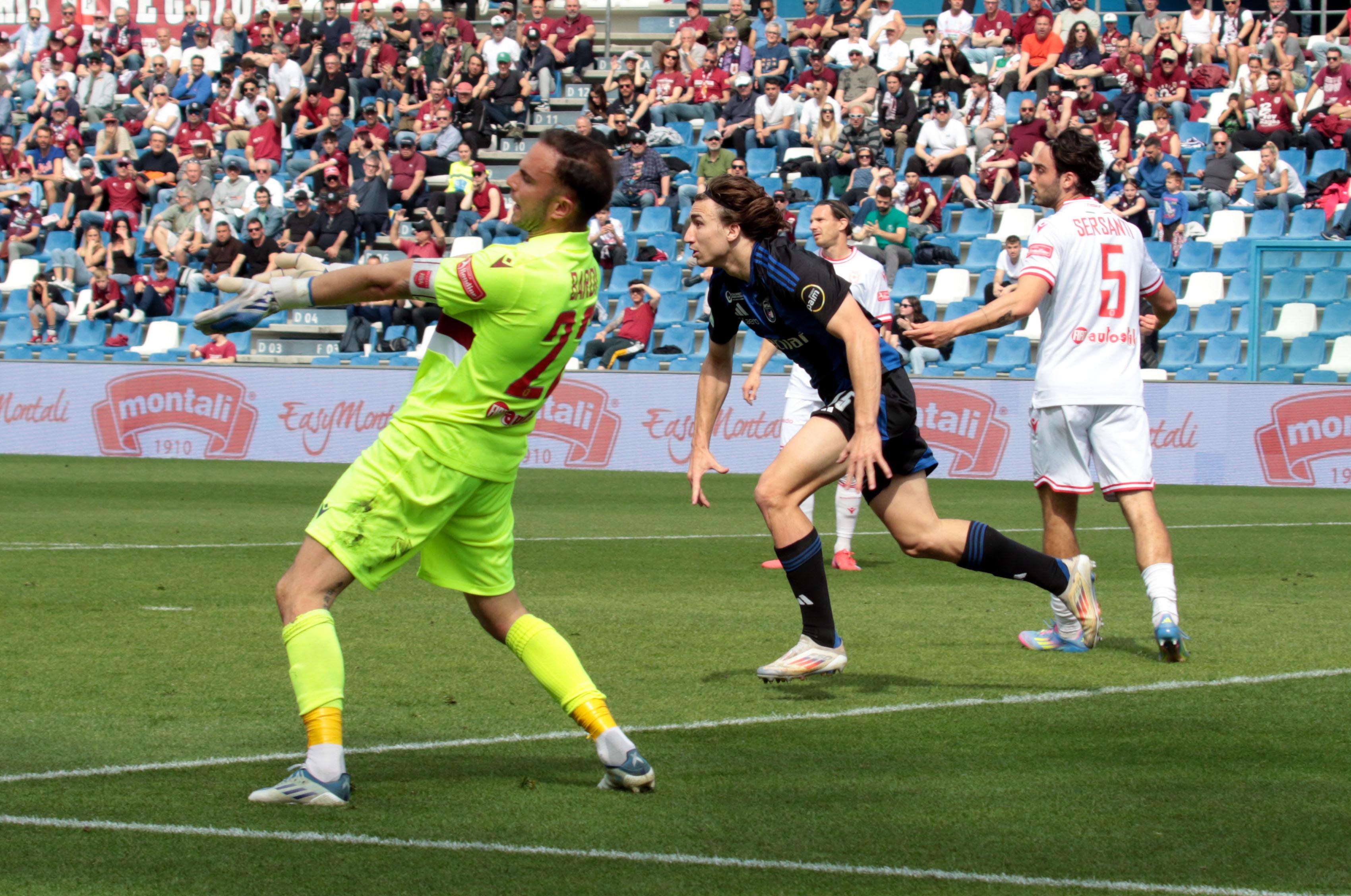 Terza sconfitta di fila per la Reggiana: troppo forte il Pisa che vince 2 0 Terza sconfitta di fila per la Reggiana: troppo forte il Pisa che vince 2 0
