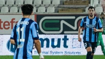 Il Lecco sfida la Virtus Verona per riscattarsi dopo la sconfitta con il Vicenza e puntare ai playoff. Mister Volpe chiede più concretezza in attacco. In campo la formazione bluceleste al completo, tranne l'infortunato Gunduz.