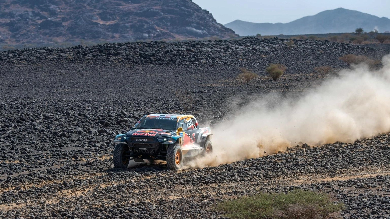 Quintero vince con un secondo di vantaggio su al-Attiyah, penalizzato di 10 minuti. Lategan guida la classifica generale.