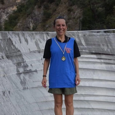 Atletica Nella Corsa di marmo alle cave di Fantiscritti assegnate le maglie regionali Csi. I Runnerini dominano nei master. Pizzi e Meruzzi campioni toscani