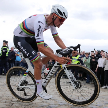 Ciclismo, Van Der Poel debutta nella mezza maratona