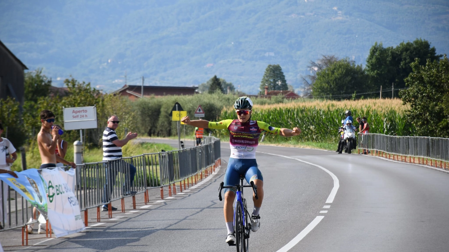 L'arrivo di Federico Cozzani (Foto R. Fruzzetti)