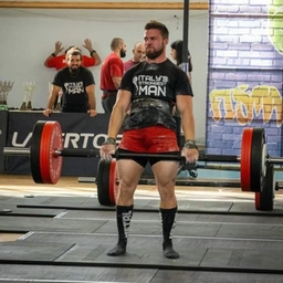 Strongman Testa e muscoli per vincere