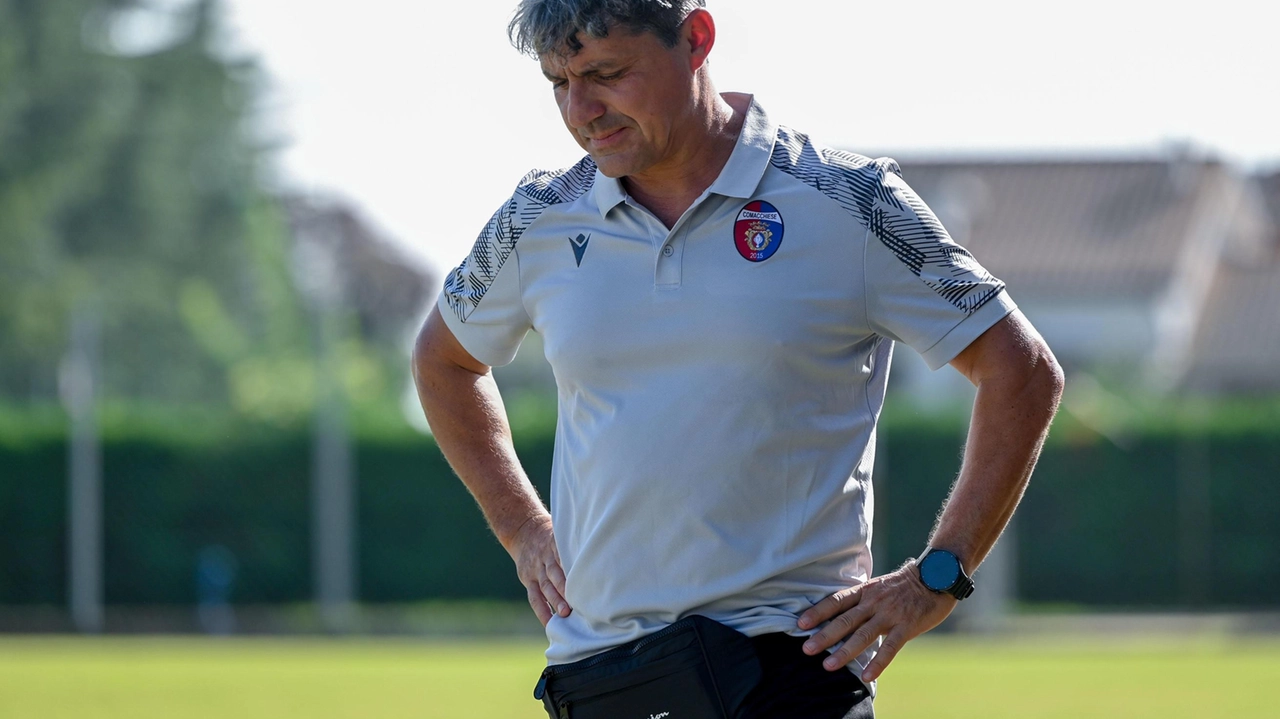 Il tecnico della Comacchiese, Luigi Candeloro (Foto Business Press)