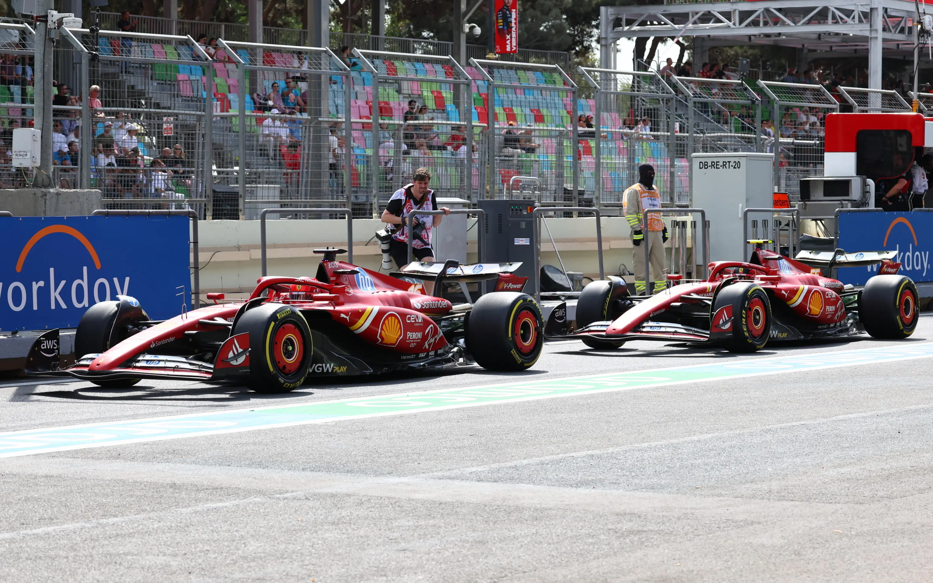 F1 Gp Baku, la Ferrari c’è: Leclerc primo nelle FP2, quarto Sainz. Ancora problemi per Verstappen