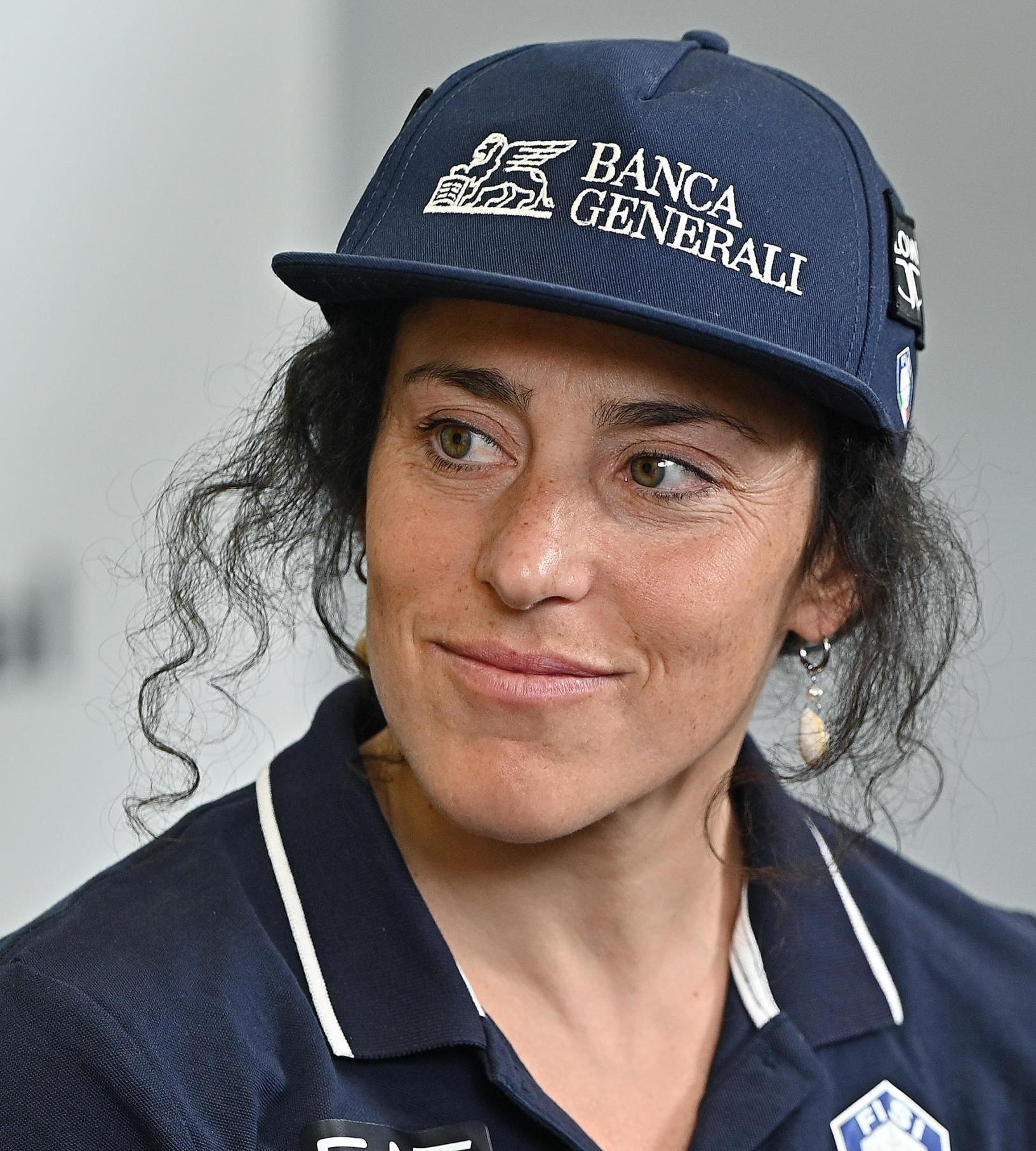 la campionessa è ancora in stampelle ma resiste il sogno di vederla alle olimpiadi di milano cortina brignone spera nessun intervento al crociato