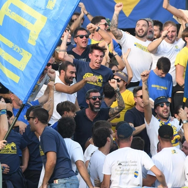 Dopo i quasi 4mila spettatori del match d’esordio siamo scesi a poco più di 3mila. Già finito l’effetto del ’nuovo’ stadio dei Marmi?