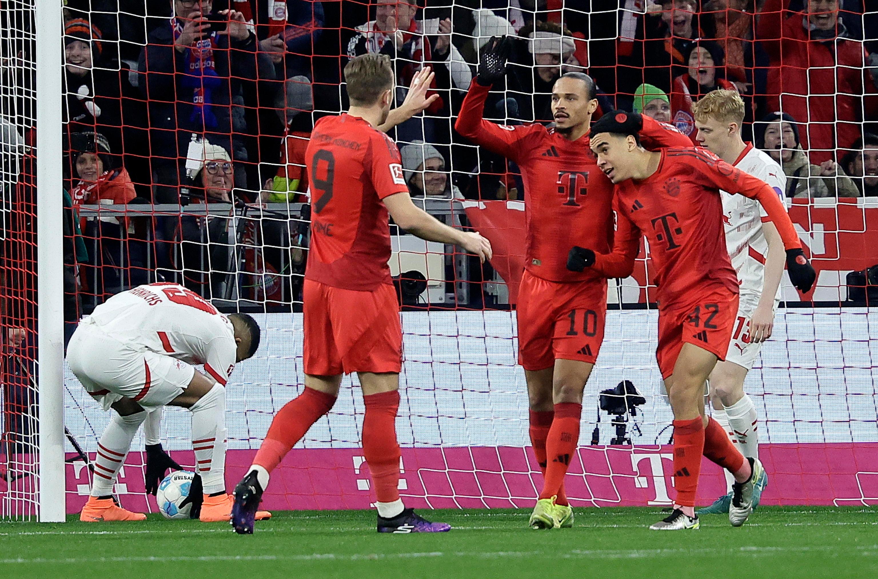 Bundesliga, il Bayern torna alla vittoria: contro il Lipsia finisce 5 1