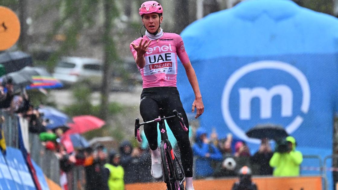 Le pagelle della tappa 16 del Giro d’Italia: Pogacar e Pellizzari luci di una giornata nata nel caos