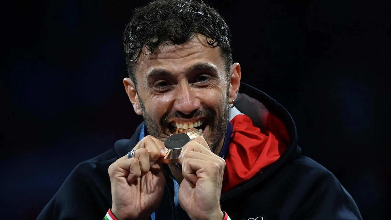 Luigi Samele morde il bronzo di Parigi 2024 E’ la sua quarta medaglia alle Olimpiadi