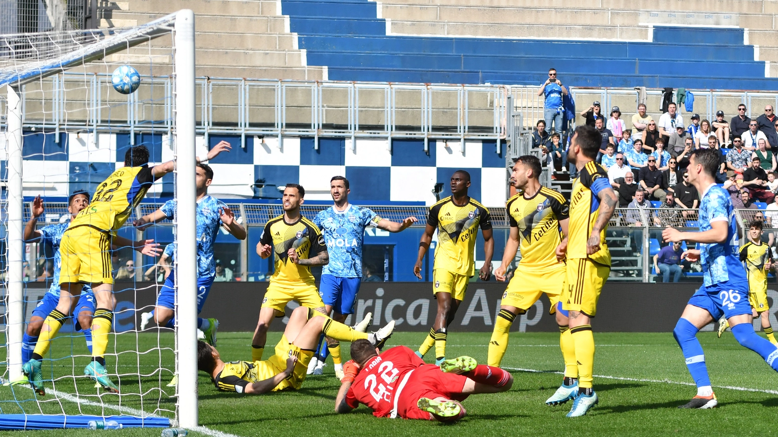 Il gol di Gabrielloni in apertura della sfida casalinga contro il Pisa