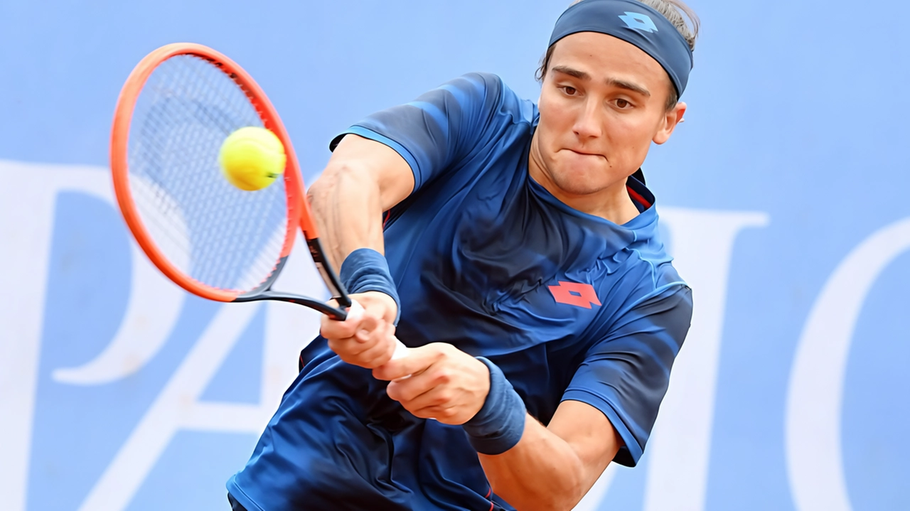 Mattia Bellucci, tennista italiano, esce sconfitto nei quarti di finale dell'Atp250 di Atlanta contro Rinderknech. Delusione per la mancata semifinale, ma subito in campo a Washington per le qualificazioni dell'Atp500.