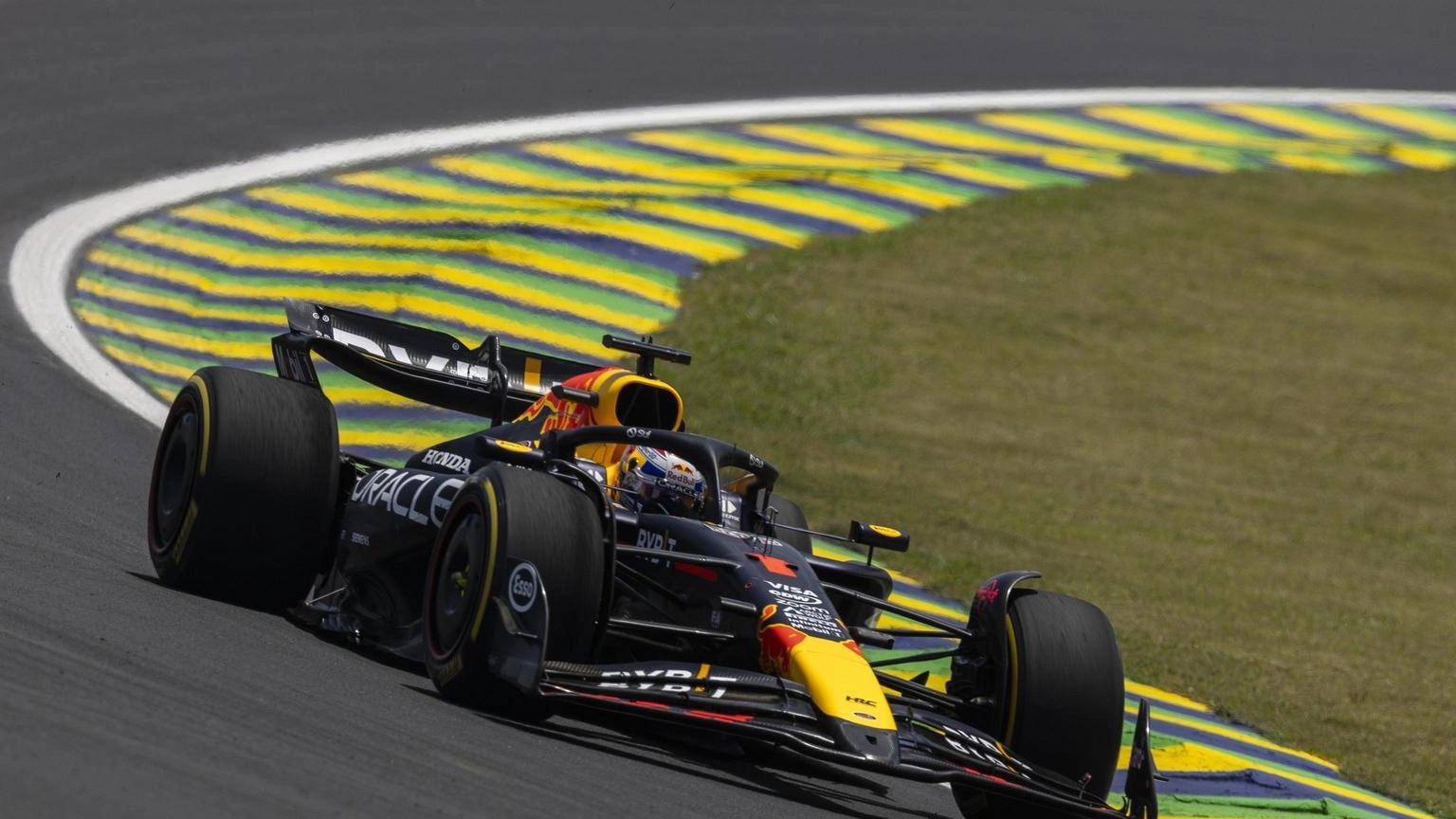 Gara sprint in Brasile, Verstappen retrocede al quarto posto