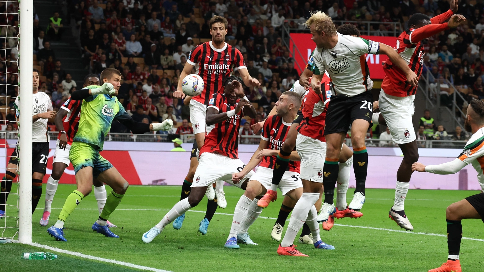 Milan-Venezia 4-0, la rete di Gabbia