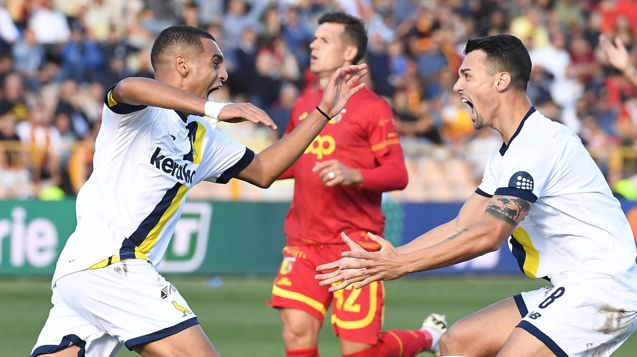 L’esultanza al gol di Idrissi domenica contro il Catanzaro (fotofiocchi) L’esultanza al gol di Idrissi domenica contro il Catanzaro (fotofiocchi)