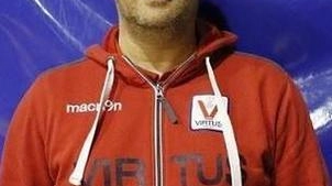 La Stosa Virtus cerca la prima vittoria stagionale contro l'Etrusca San Miniato al PalaCorsoni. Dopo la sconfitta contro Empoli, i rossoblù puntano alla concentrazione e all'aggressività per superare una formazione forte e fisica. Il vice coach Braccagni si aspetta una partita intensa e punta a correggere gli errori precedenti. Il pubblico potrà acquistare biglietti per il match e l'abbonamento stagionale.