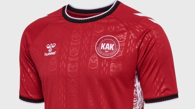 La maglia della Groenlandia con le decorazioni inuit