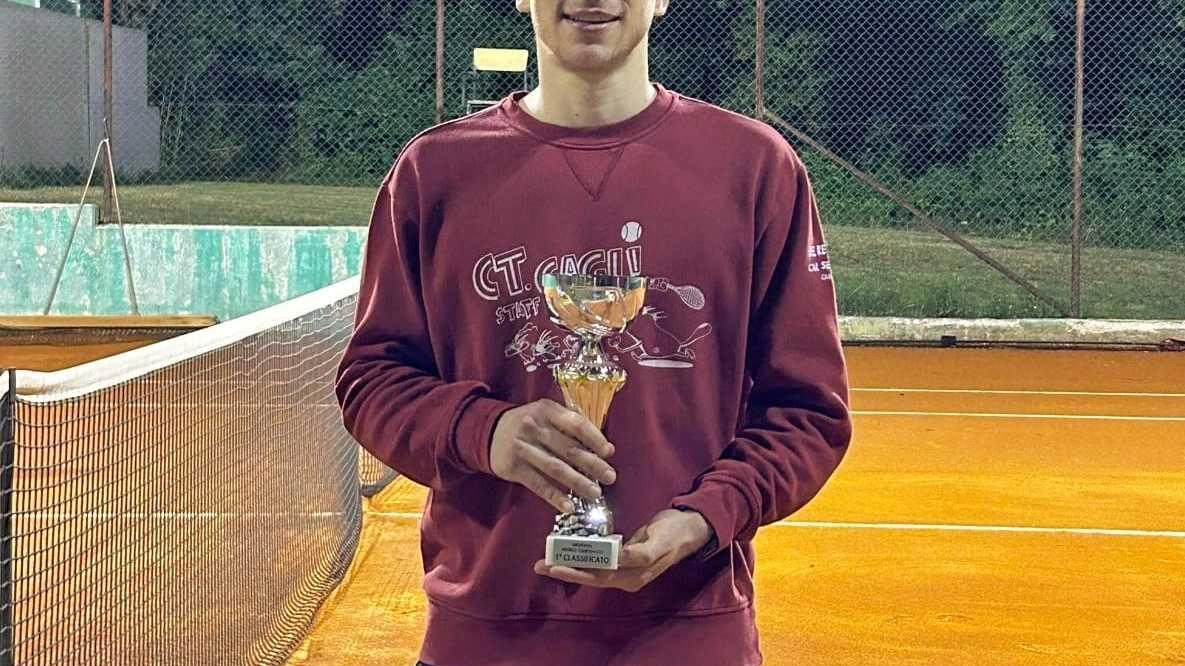 Tennis, Cantiano cresce. Paradisi vince il torneo