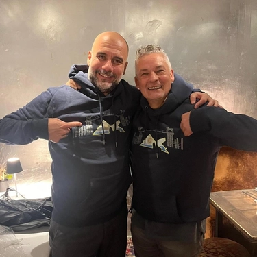 Guardiola, promessa mantenuta. Pep a Brescia cena con Baggio: "È meraviglioso incontrarci qui»