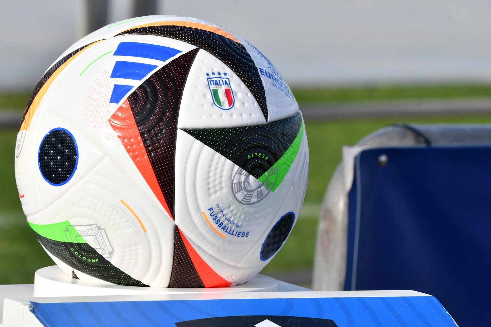 Fussballliebe, il pallone ufficiale di Uefa Euro 2024 (foto FOTOEST)