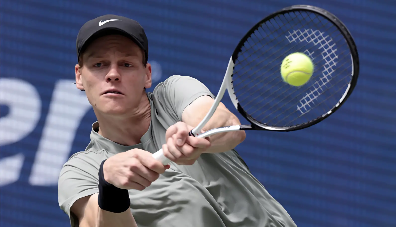 Tennis Us Open, Carlos fuori a sorpresa. Jannik, oggi c’è O’Connell. I demoni di Alcaraz. Sinner, chance titolo