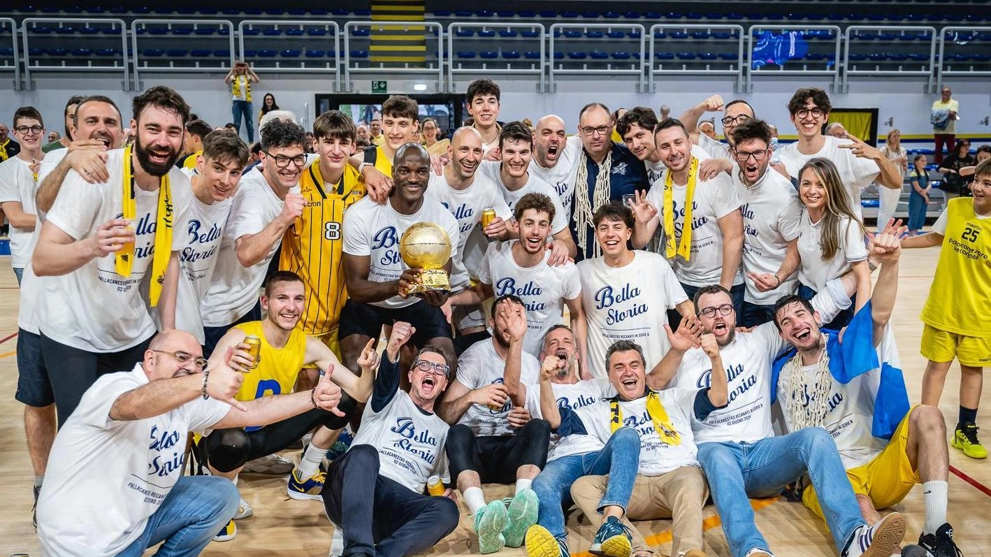 Basket, la Svethia sale nella B interregionale: "Conquistate la promozione e la città"