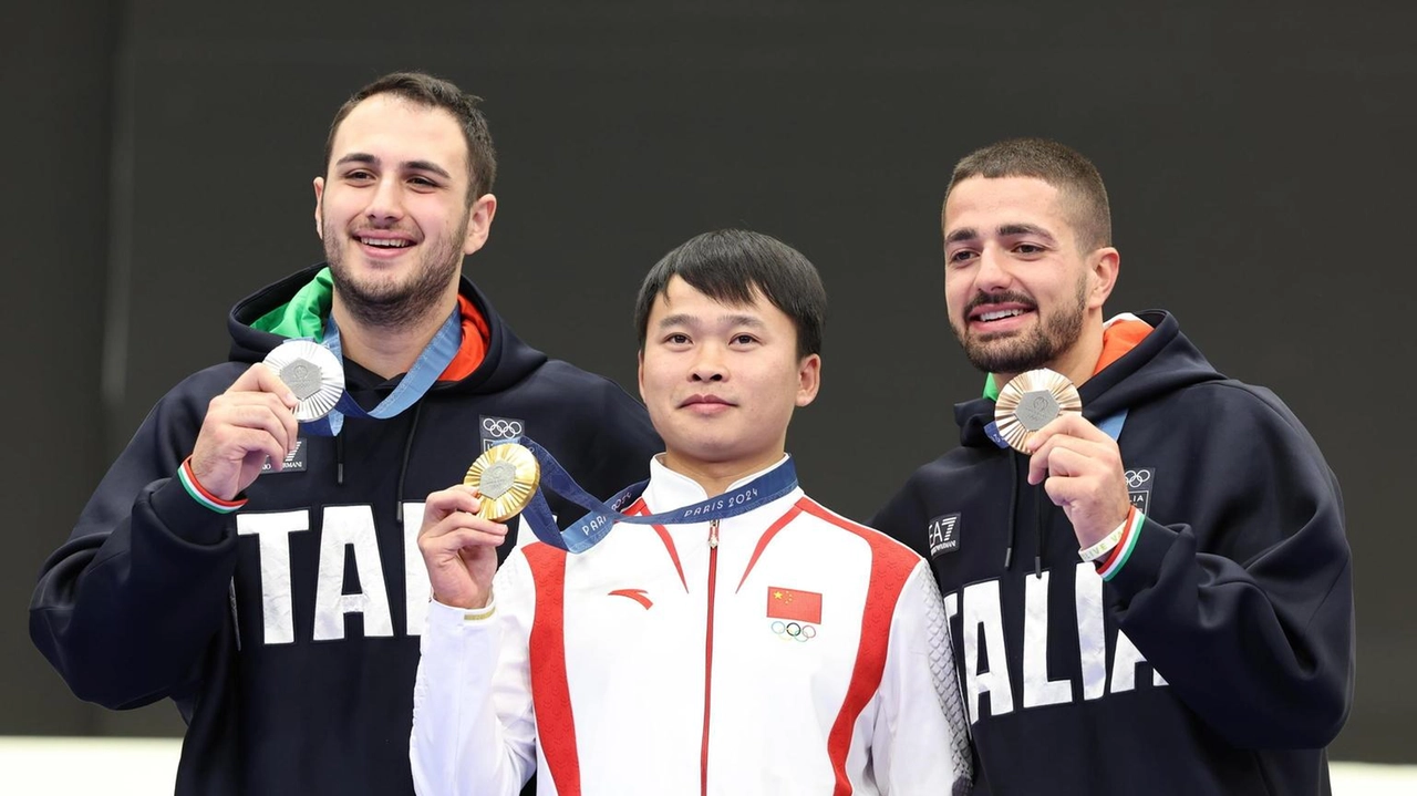 Da sinistra: Federico Nilo Maldini (argento), il cinese Xie (oro), e. Paolo Monna (bronzo)