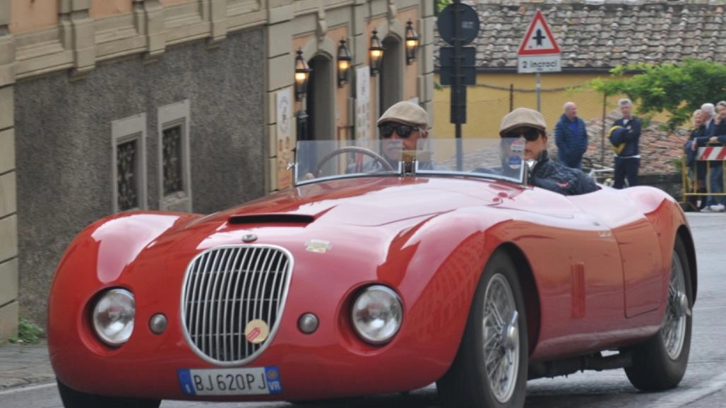 Cronoscalata ’Firenze-Fiesole’. In strada ritorna la tradizione