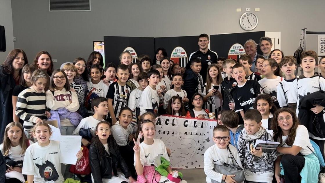 https://sport.quotidiano.net/image-service/view/acePublic/alias/contentid/NTk4ODkwM2MtNGU5YS00/0/al-picchio-village-i-bambini-delle-scuole.jpeg?f=16:9&w=1200&h=630