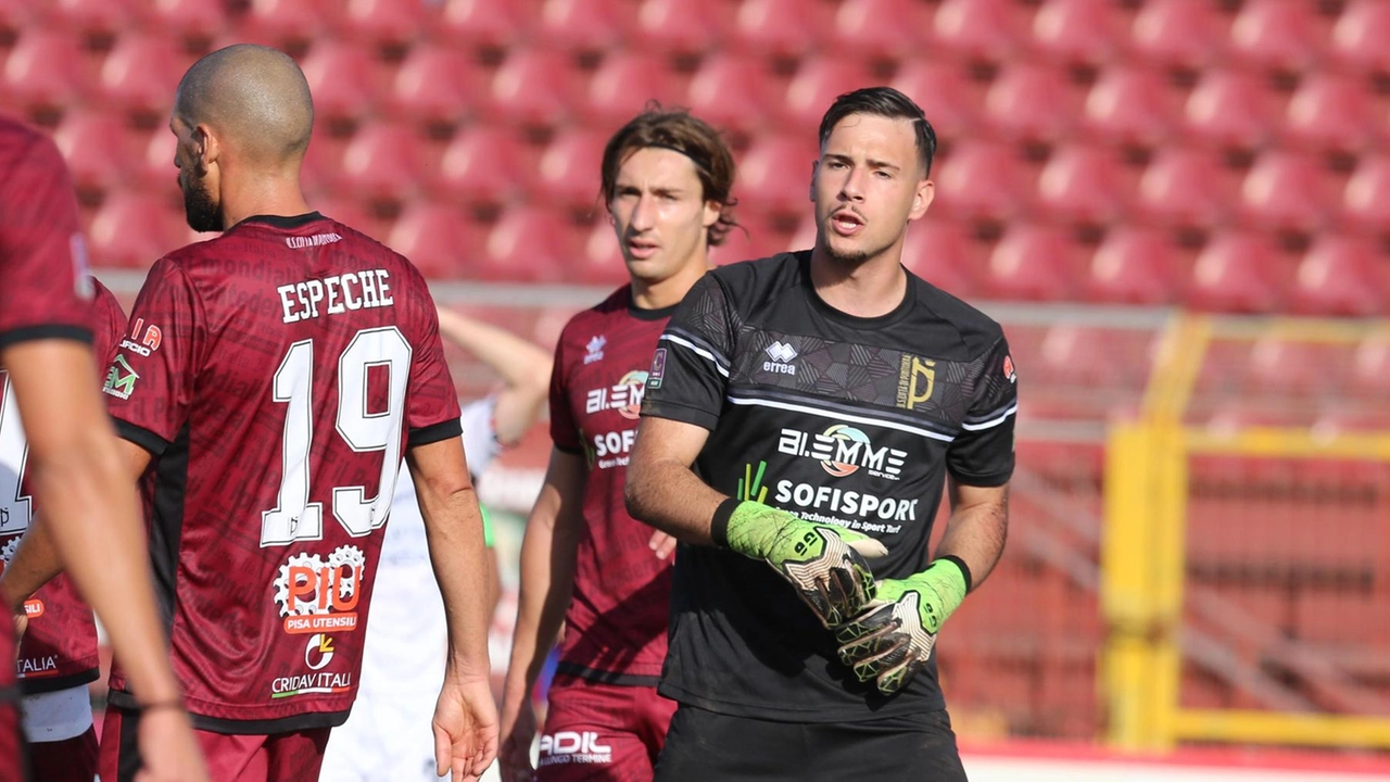 Elia Tantalocchi, portiere del Pontedera (foto Bongianni/Germogli)