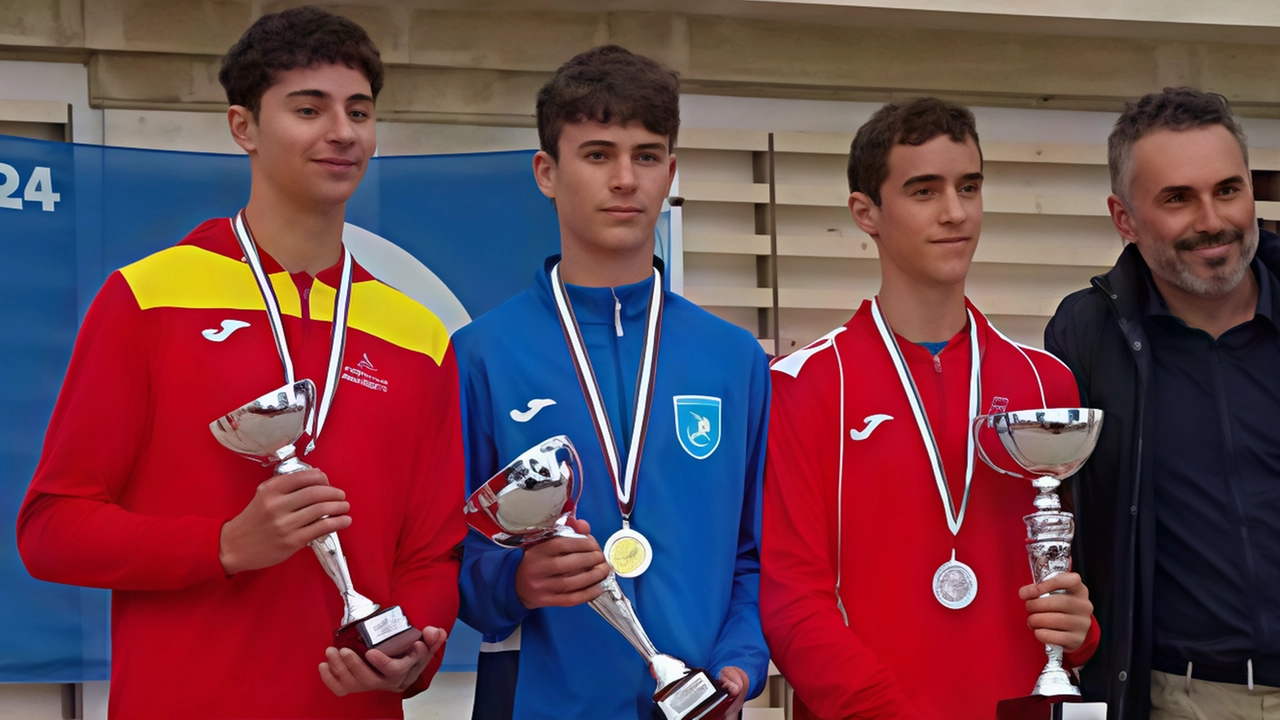 Riccardo Rabai trionfa nella marcia nazionale a Grottammare, confermando il suo talento e aggiudicandosi il Trofeo Individuale Cadetti 2024. Atletica Grosseto Banca Tema festeggia, mentre si avvicina l'epilogo della stagione regionale a Grosseto.