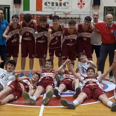 Successo per l'Under 15 della Scuola Basket Arezzo: vince il titolo regionale con determinazione