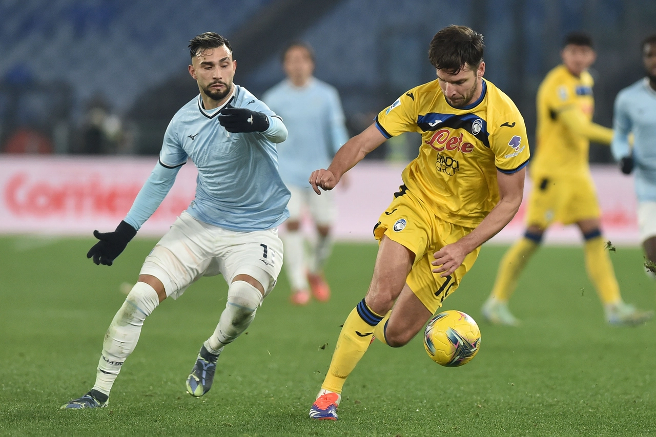 Un confronto fra Djimsiti (Lazio) e Castellanos (Atalanta)