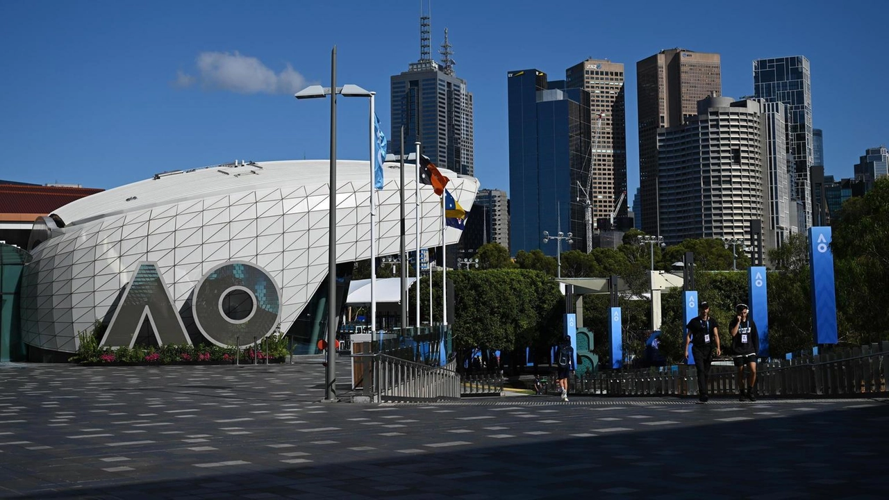 Matteo Gigante e Francesco Passaro si qualificano per il turno decisivo degli Australian Open, primo Slam stagionale.