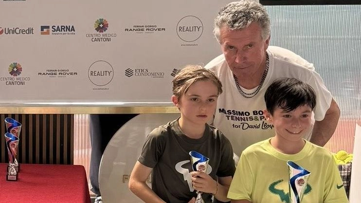 Si è conclusa la prima edizione del torneo giovanile maschile di tennis ’David Lloyd’ a Modena, con partecipanti divisi nelle categorie Under 10, 12 e 14. Vittorie per Alessandro Serra Zanetti, Federico Bettinelli e Gian Maria Baisi.