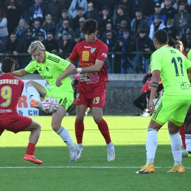 Carrarese-Pisa 1-0: i nerazzurri perdono la vetta della classifica