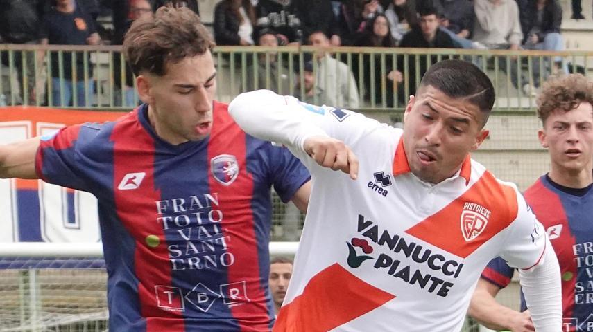 https://sport.quotidiano.net/image-service/view/acePublic/alias/contentid/NjA0MzM5MjAtNTEwMC00/0/assist-di-kharmoud-la-difesa-tiene-bene-con-il-solito-polvani-sparacello-opaco.jpeg?f=16:9&w=1200&h=630