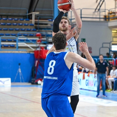 Basket Serie B. Adamant, difesa e Marchini svoltano. Visita positiva per il play Ballabio