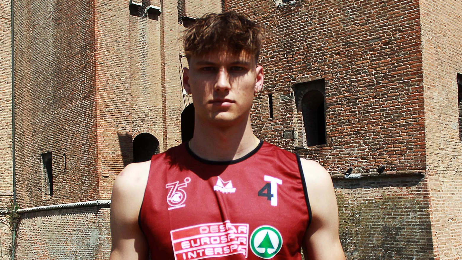 La Despar 4 Torri si assicura l'ala piccola Edin Mujakovic dal Ferrara Basket 2018. Reduce da un infortunio, il giovane punta alla vittoria in Divisione Regionale 1 con la nuova squadra.