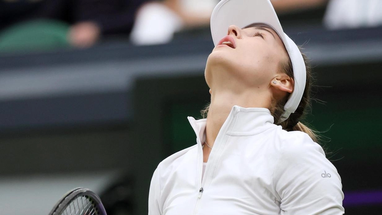 Wimbledon: Kalinskaya si ritira, Rybakina nei quarti